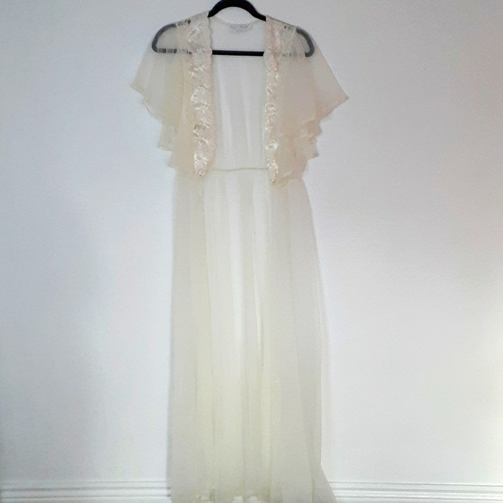 Vintage long cream sheer robe